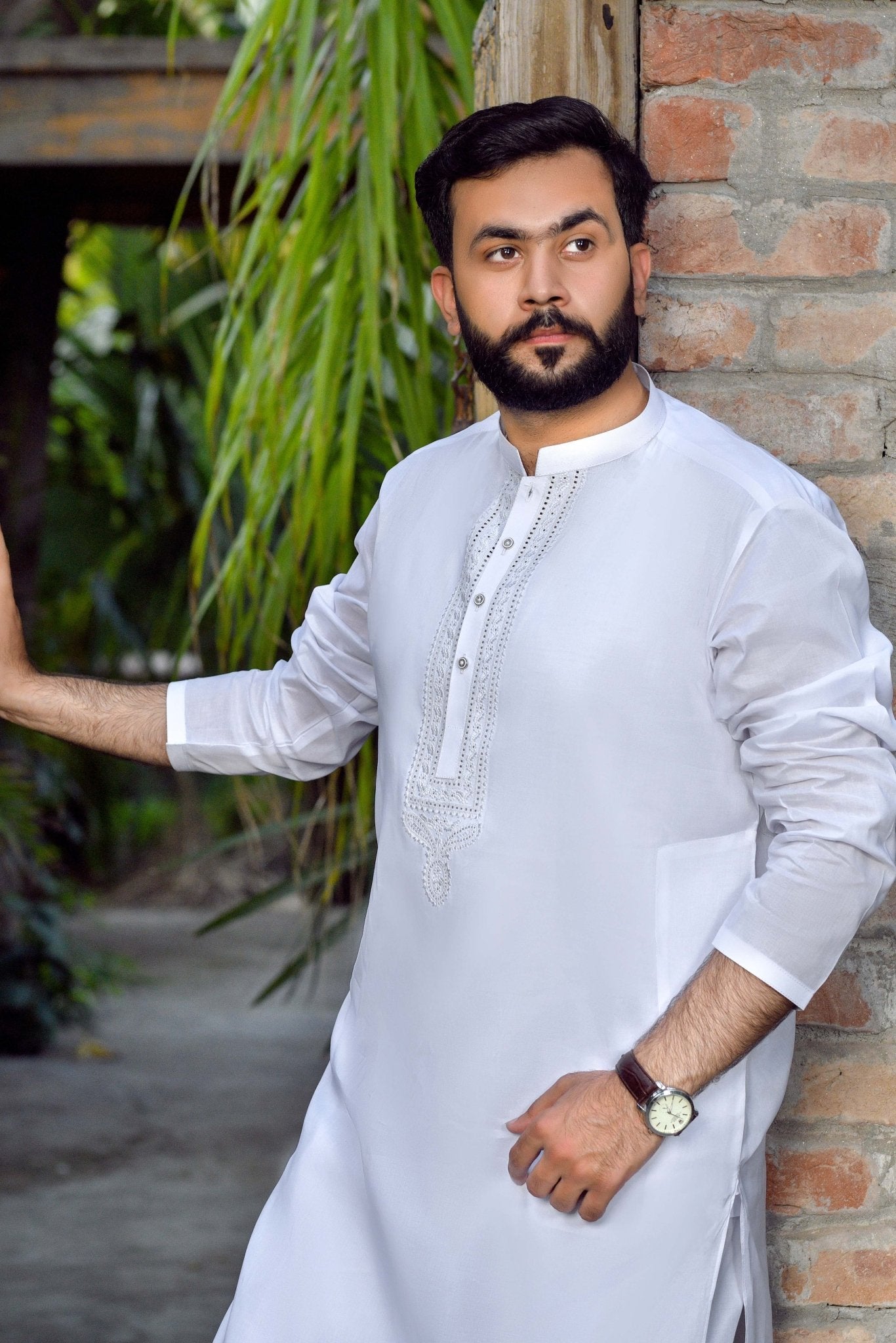 RAEES - Unstitched Embroidered Collection D-4 - Faateh Store