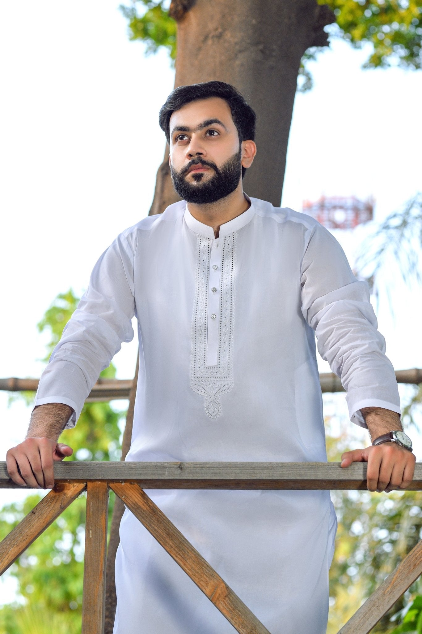 RAEES - Unstitched Embroidered Collection D-4 - Faateh Store