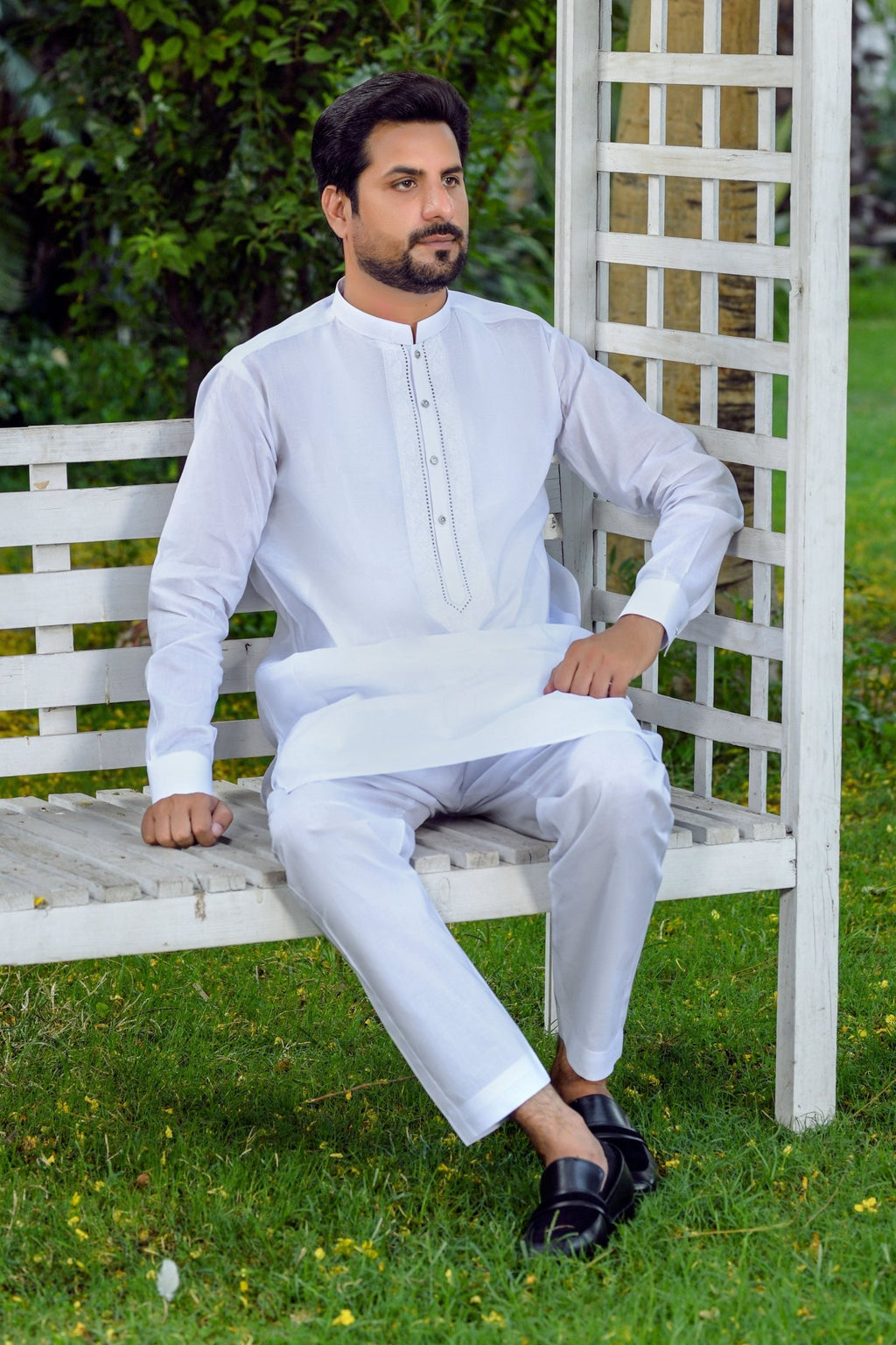 RAEES - Unstitched Embroidered Collection D-5 - Faateh Store