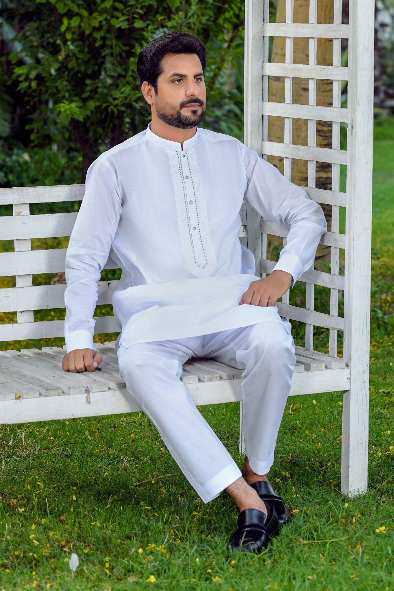 RAEES - Unstitched Embroidered Collection D-5 - Faateh Store
