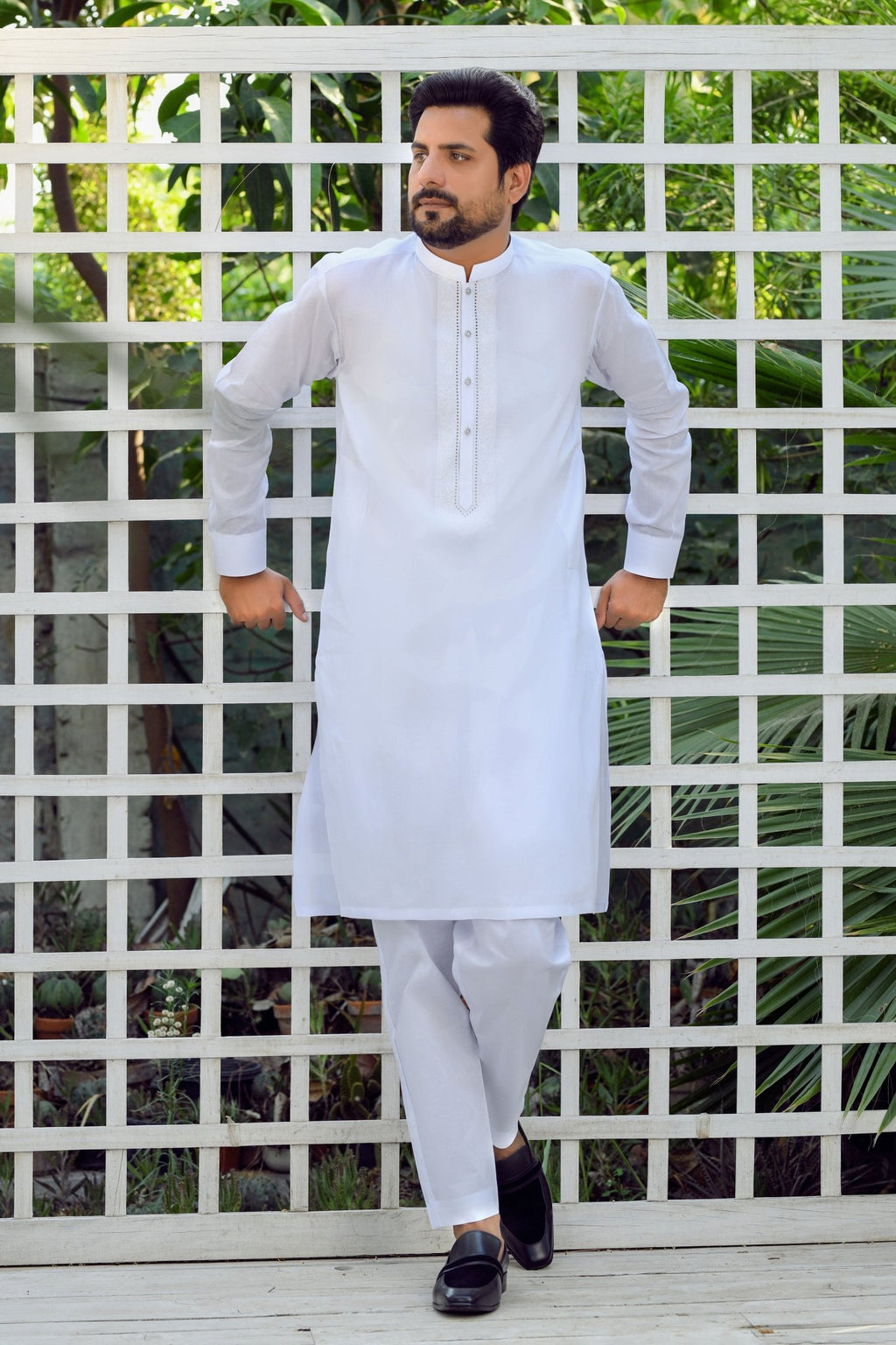Raees Color RAEES - Unstitched Embroidered Collection D-5 – Faateh Store