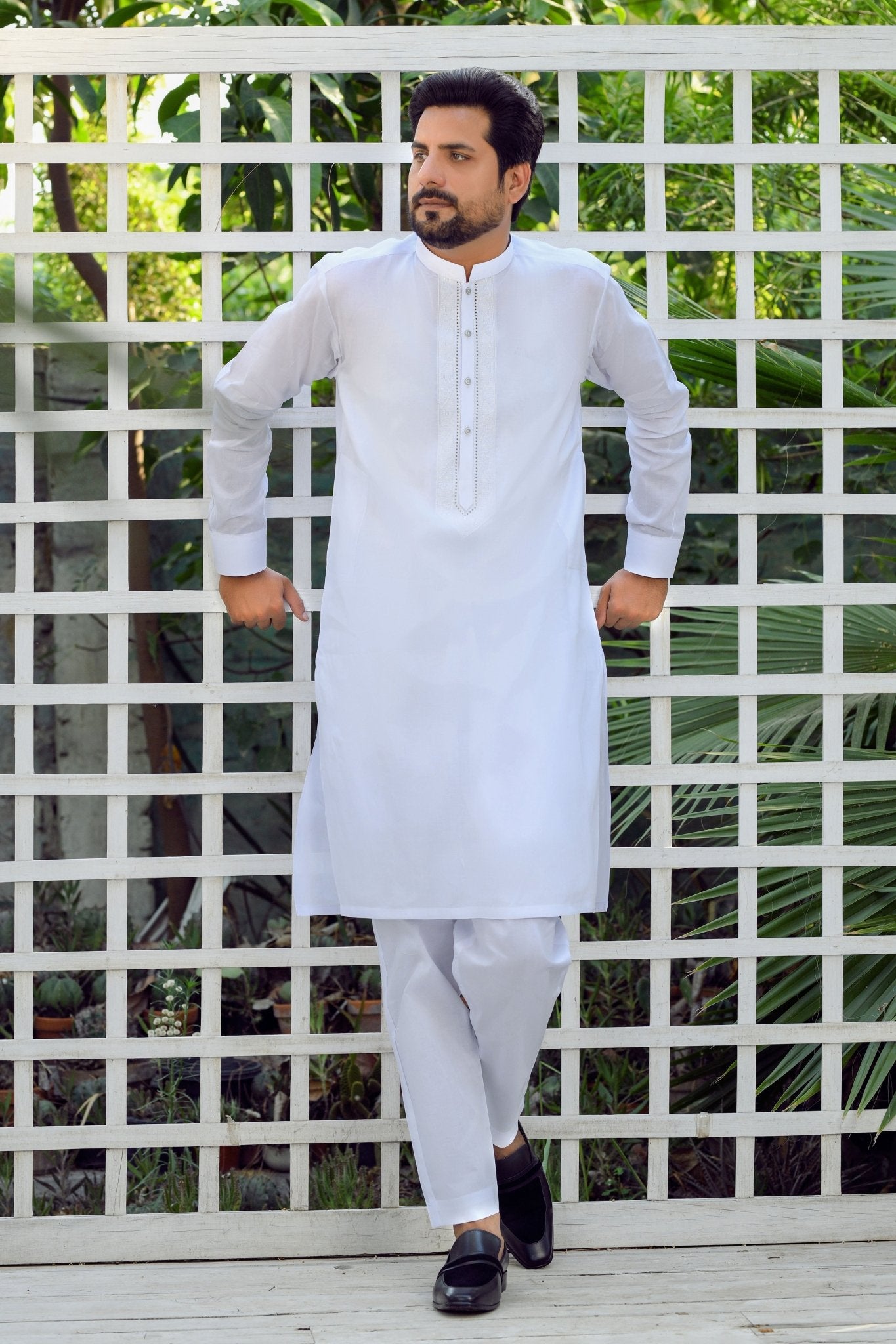 RAEES - Unstitched Embroidered Collection D-5 - Faateh Store